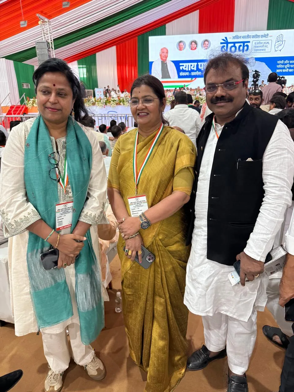Dr. Shivanand Hulyalkar with delegates at an AICC convention