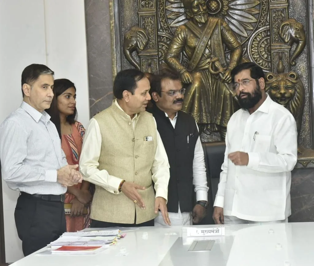 Dr. Shivanand Hulyalkar at an official meeting in Maharashtra
